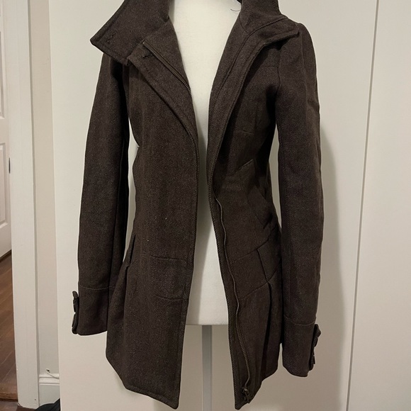 BROWN PEACOAT - GREAT CONDITION - VINTAGE FASHIONABLE FALL COAT TAILORED FIT - Picture 6 of 7